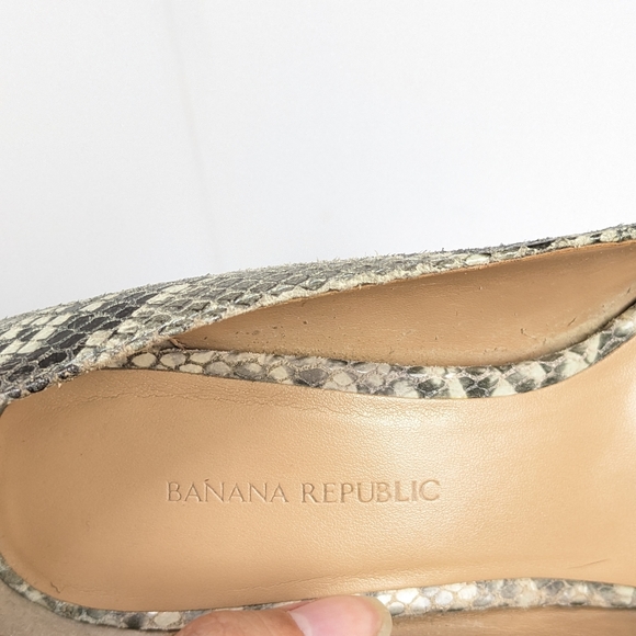 Banana republic leather snake skin pattern heels - Picture 14 of 16